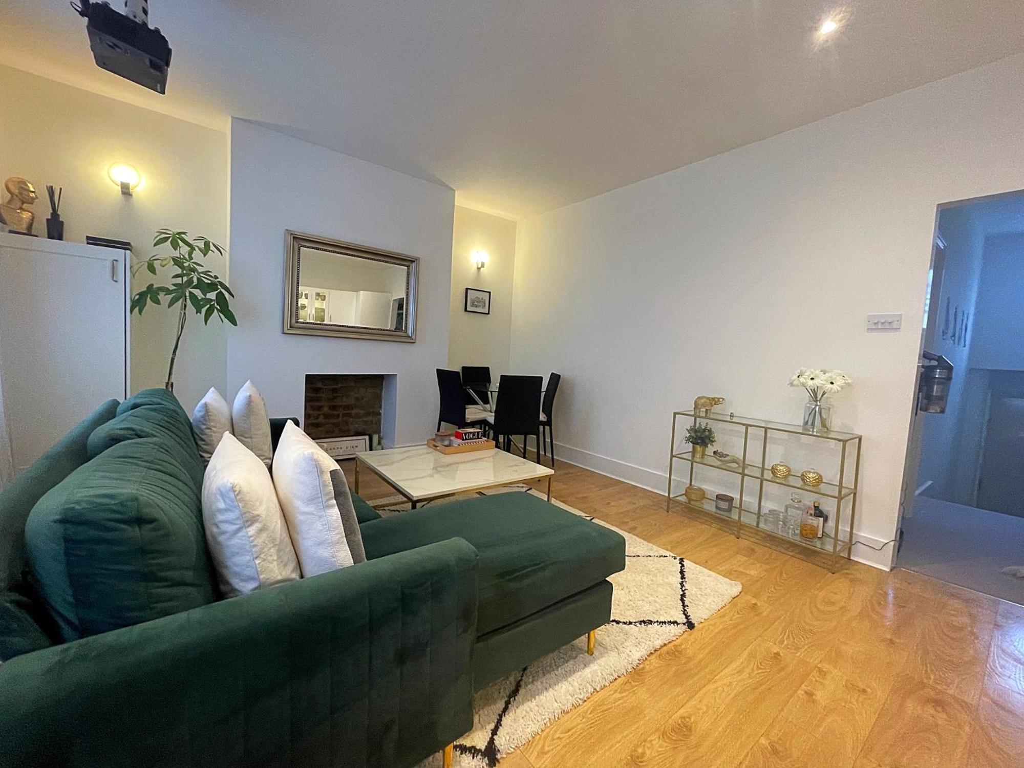 Queen Bedroom In Maida Vale Λονδίνο Εξωτερικό φωτογραφία